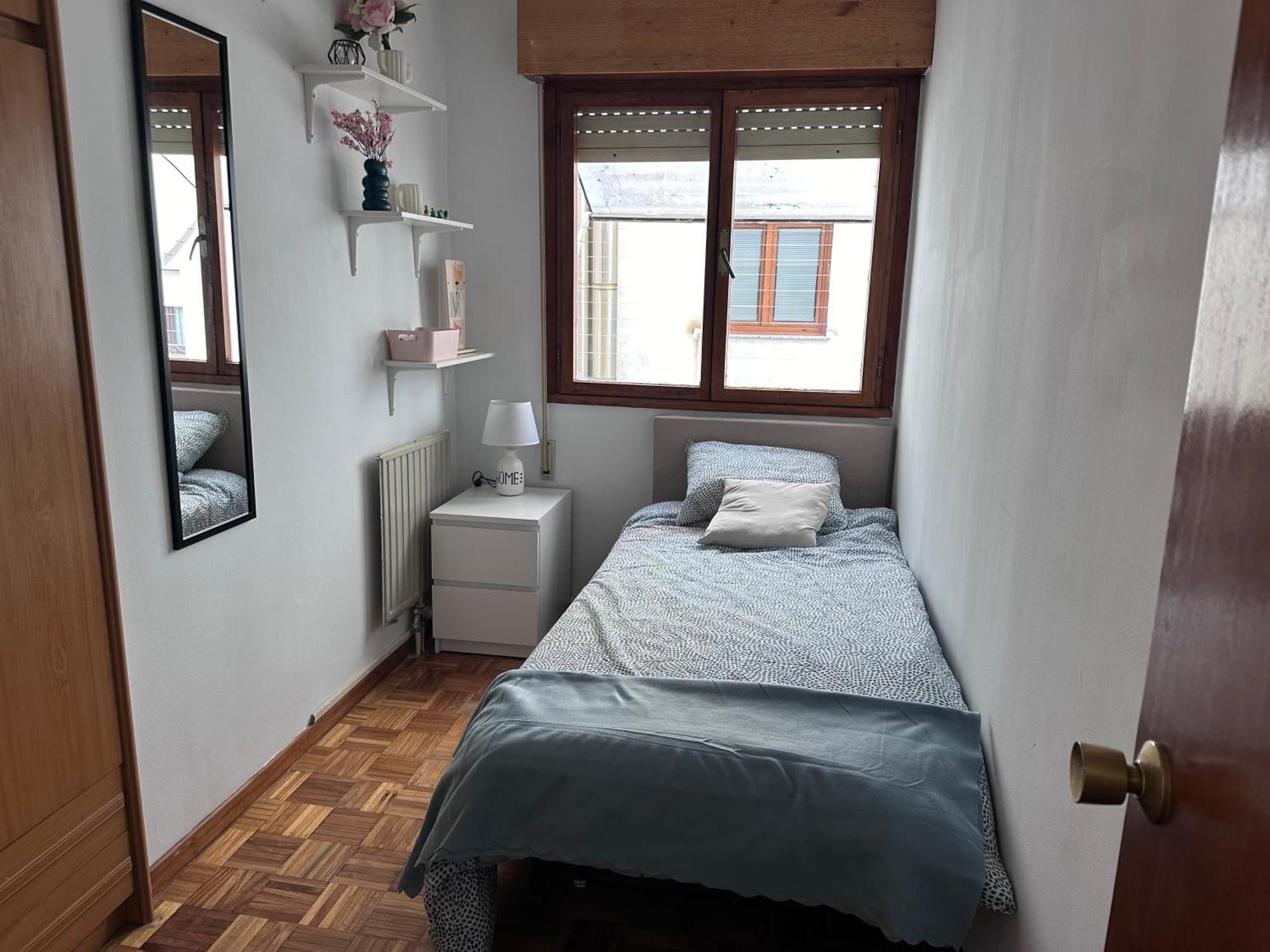 Acogedor Apartamento Con Vistas A La Catedral Y Parking Овиедо Екстериор снимка
