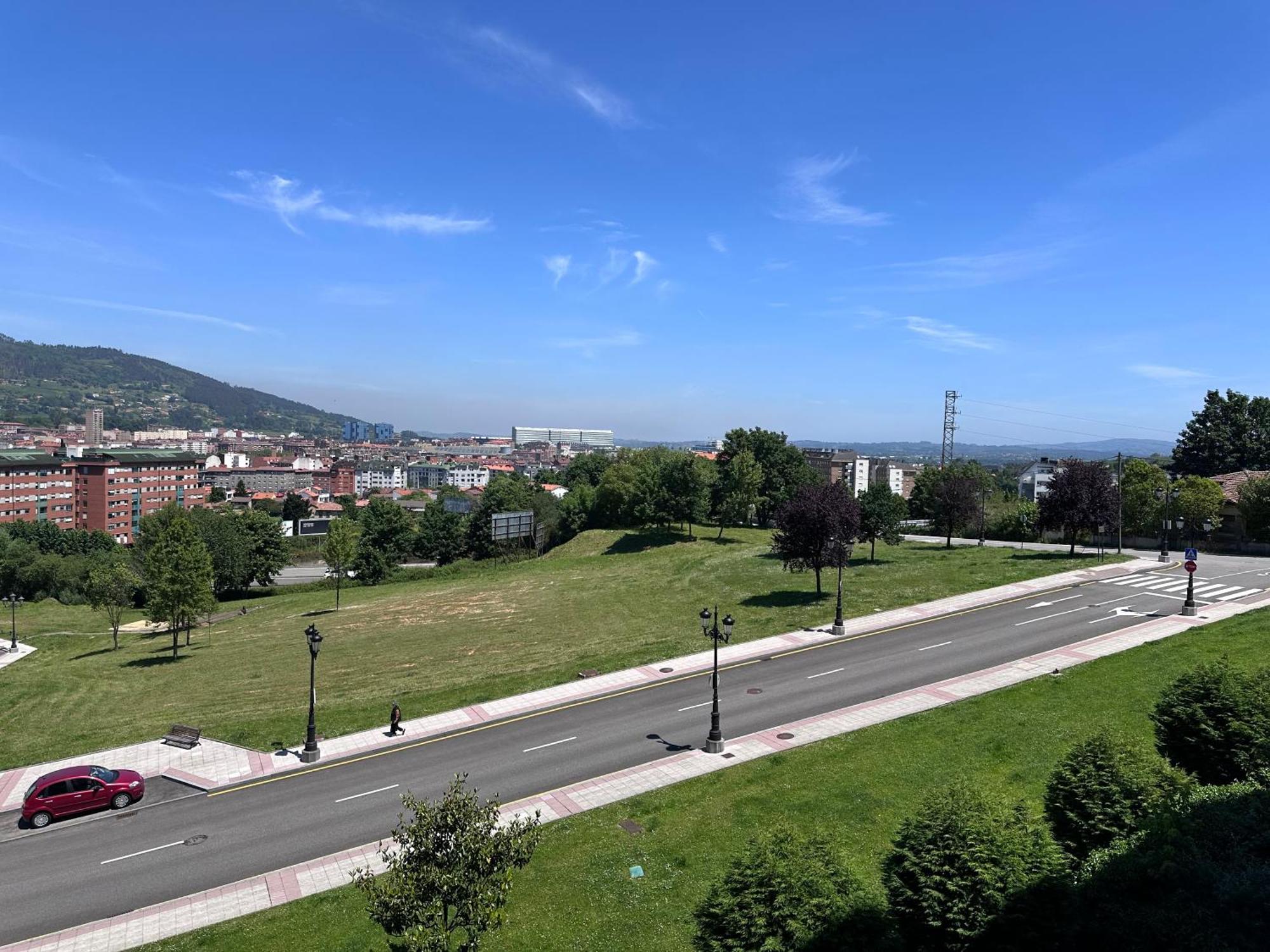 Acogedor Apartamento Con Vistas A La Catedral Y Parking Овиедо Екстериор снимка