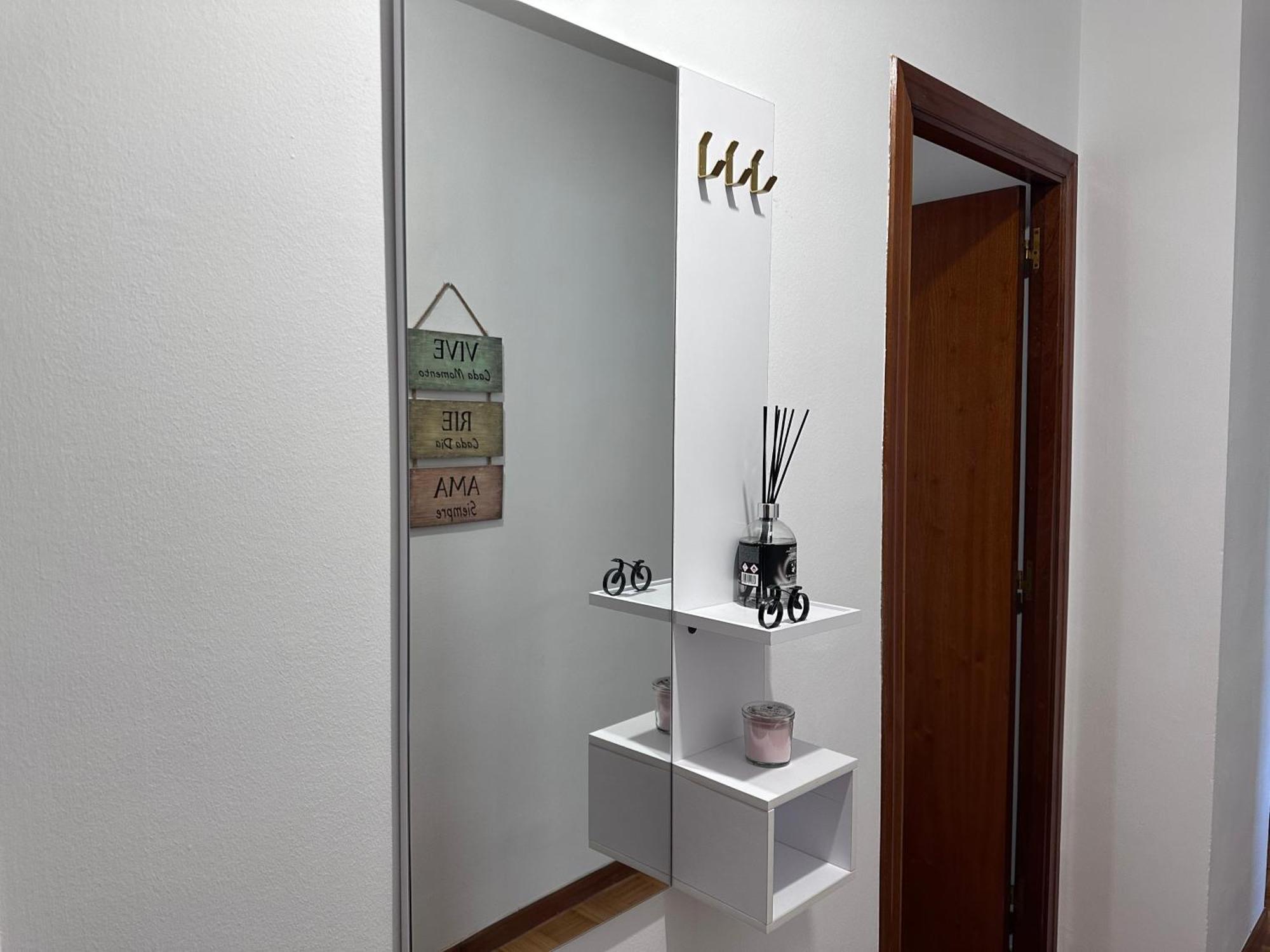 Acogedor Apartamento Con Vistas A La Catedral Y Parking Овиедо Екстериор снимка